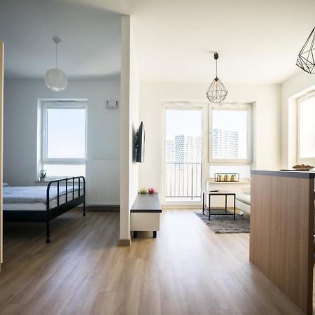 Bizapartments - Modern Flats With Parking Varşova Dış mekan fotoğraf
