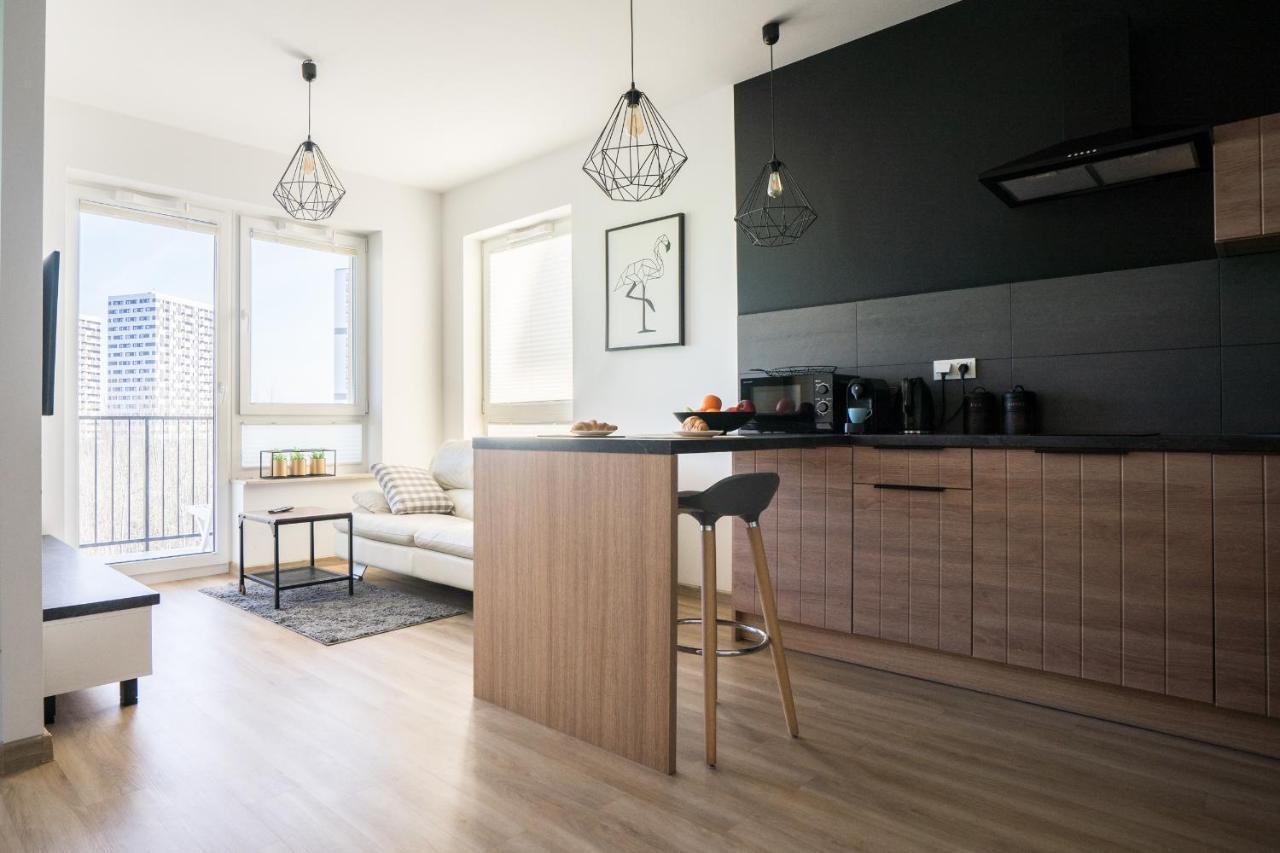 Bizapartments - Modern Flats With Parking Varşova Dış mekan fotoğraf