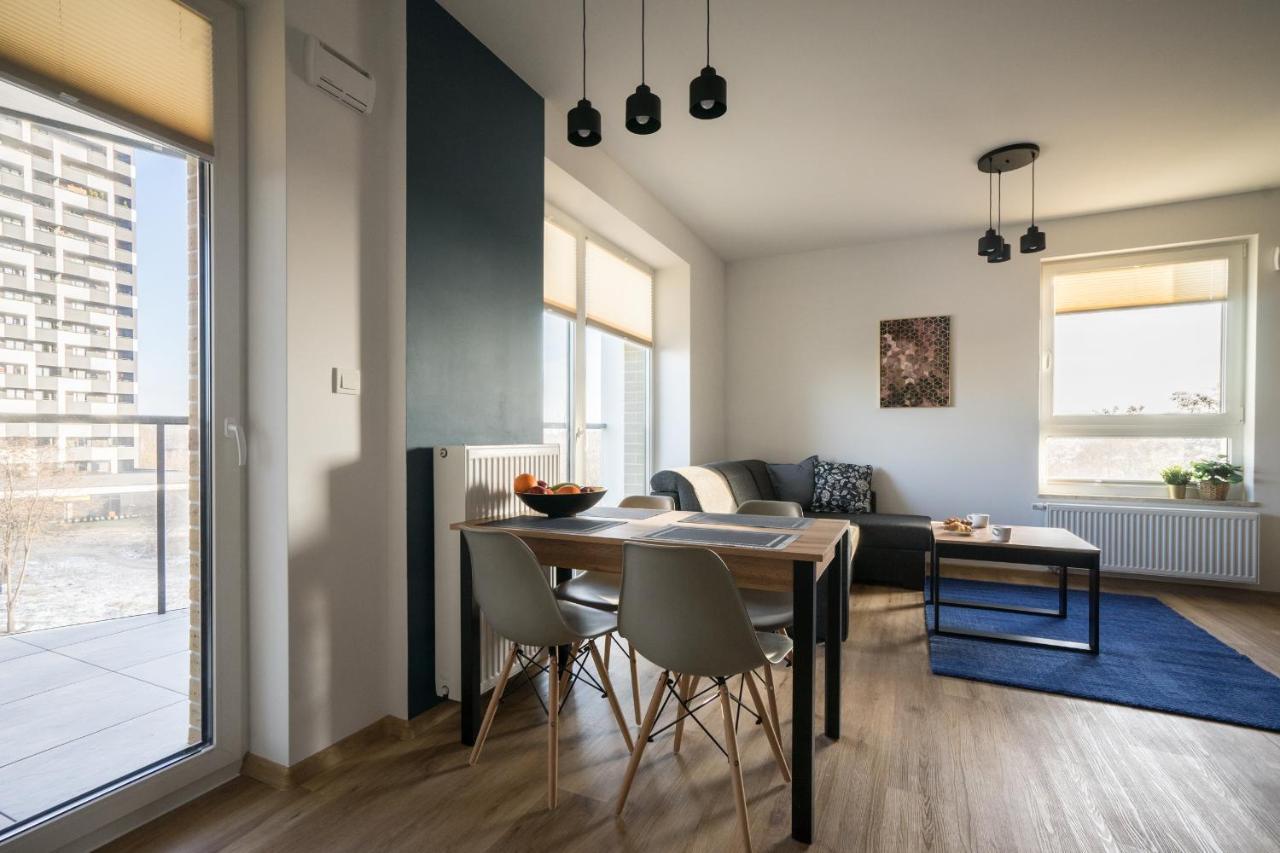 Bizapartments - Modern Flats With Parking Varşova Dış mekan fotoğraf