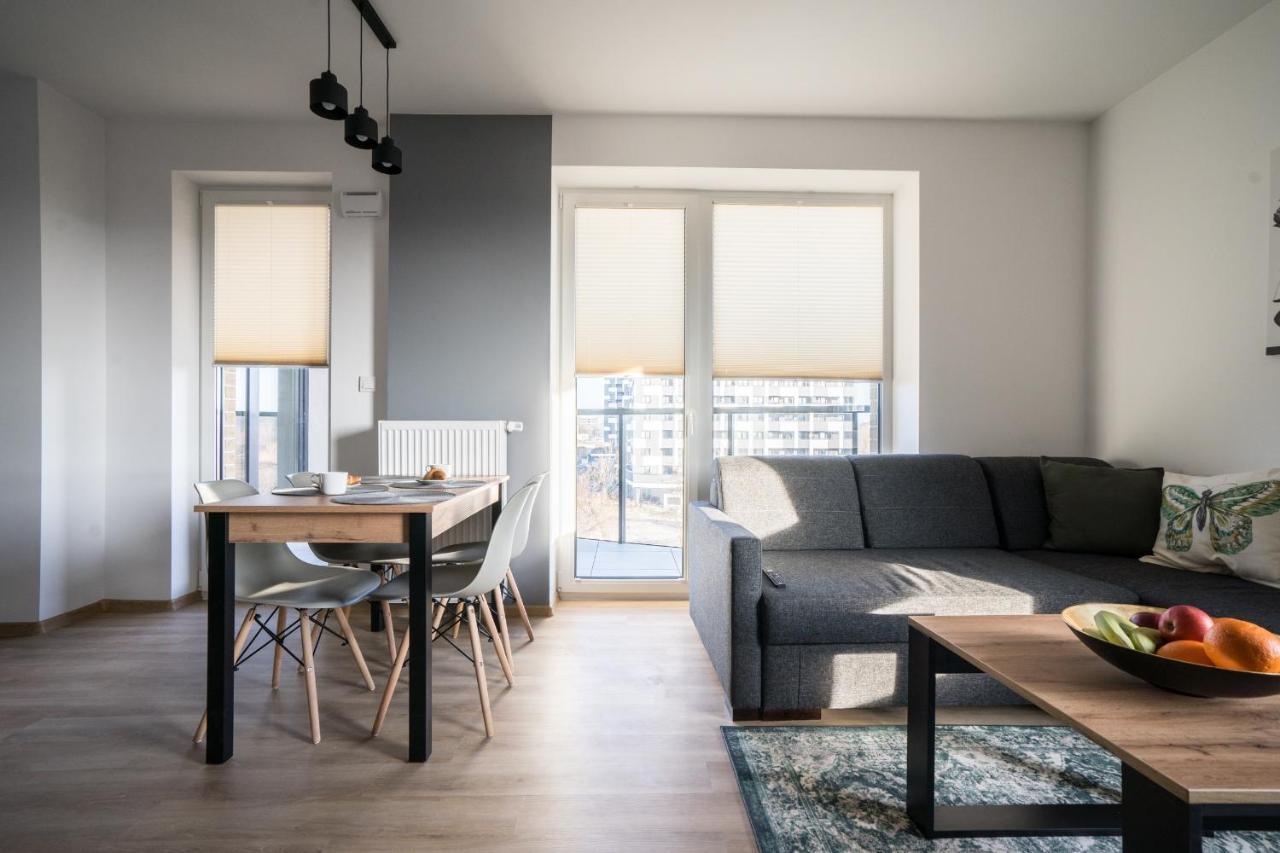 Bizapartments - Modern Flats With Parking Varşova Dış mekan fotoğraf