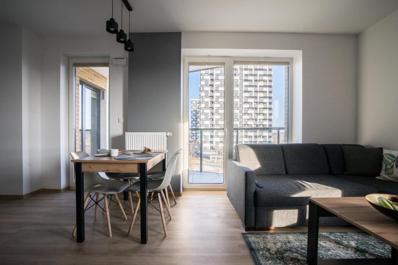 Bizapartments - Modern Flats With Parking Varşova Dış mekan fotoğraf